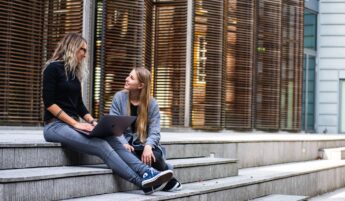 Steeds meer jongeren langer dan een jaar ziek